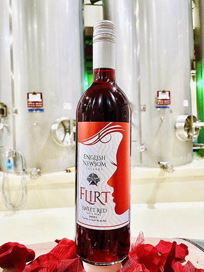 2021 Flirt Sweet Red Wine Bottle